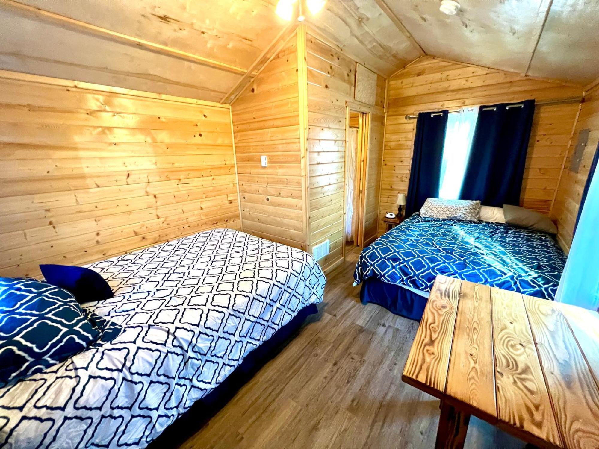 Triple G'S Resort - Cabin 8 Pinnacle Quarto foto